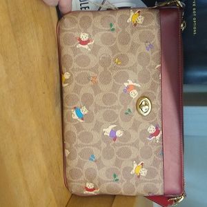 Coach kittens and mittins